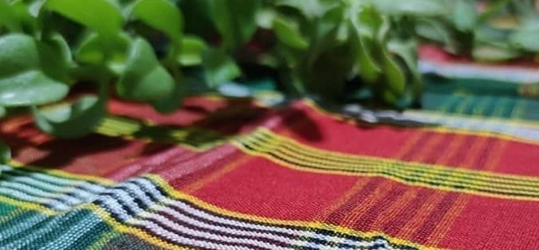 رومیزی پارچه‌ای مناسب دکوراسیون منزل